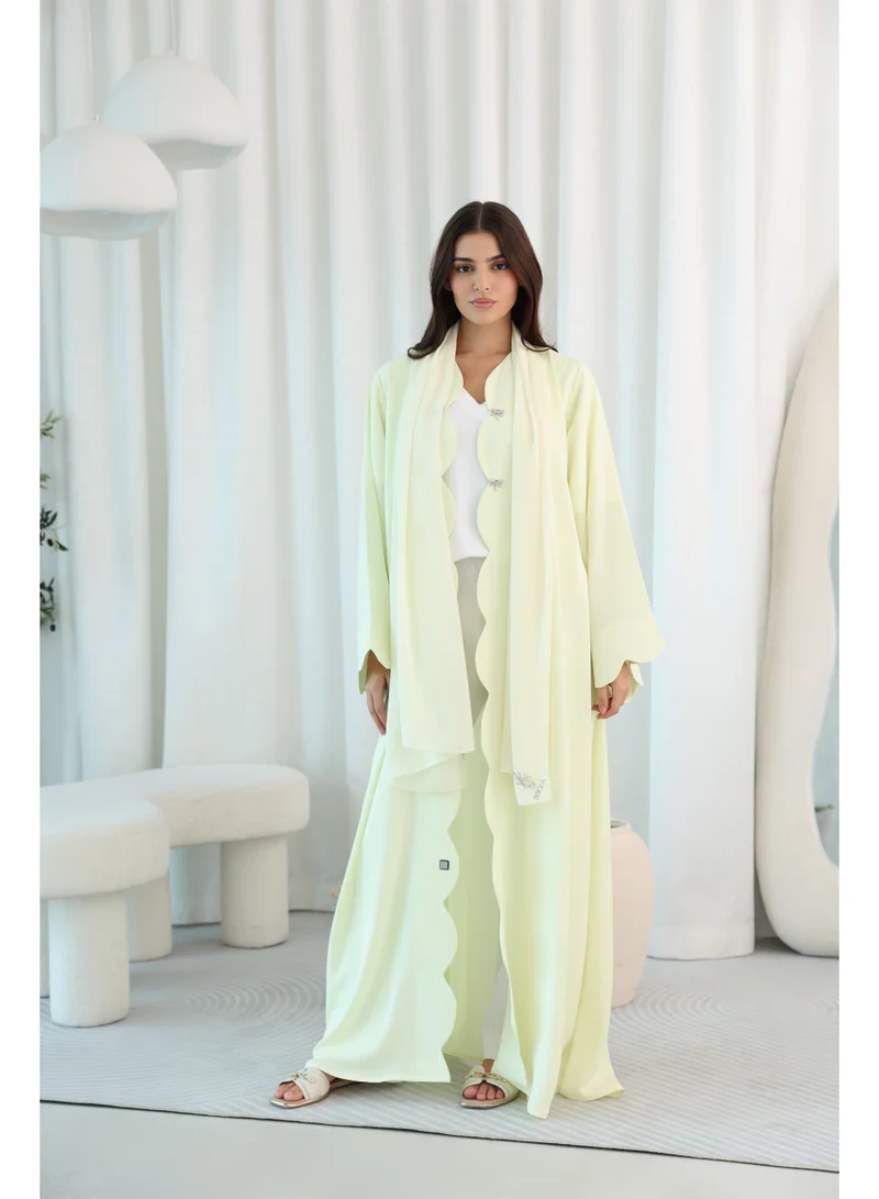 اكسا عباية دائرية ملونة صفراء